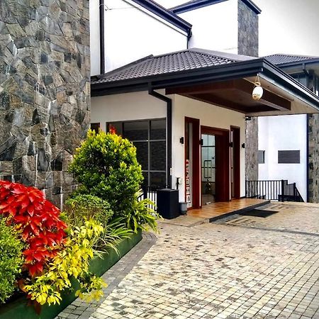 Riverbank Resort Gampola Dış mekan fotoğraf